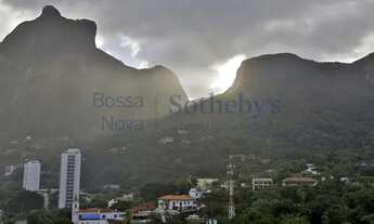 Imagem 2: Apartamento em andar alto com vista para campo de golfe e mar