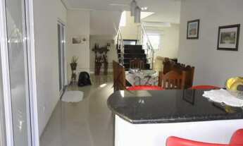 Imagem 2: Linda Casa de condomínio sobrado para venda tem 304 metros quadrados com 4 quartos