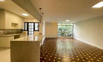 Imagem 3: Apartamento amplo com 2 dormitorios sendo 1 suíte, prédio vintage e vista livre