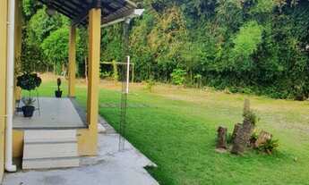 Imagem 3: Granja no Condomínio Fazendinhas do Belo Vale, 2300m2, 4 suítes, 3 salas, varanda, garagem