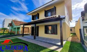 Imagem 1: LINDÍSSIMA CASA SEMI MOBILIADA NO CENTRO DE TRAMANDAÍ A 300M DO MAR! ÓTIMA LOCALIZAÇÃO!