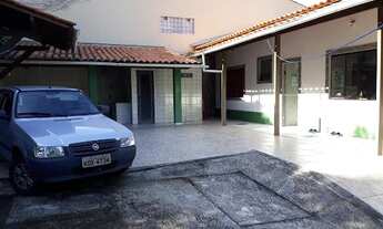 Imagem 2: Casa para Venda em Niterói, Jardim Imbuí, 5 dormitórios, 2 suítes, 3 banheiros, 3 vagas