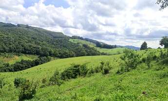 Imagem 6: Terreno com 9 alqueires de terra Em CAMANDUCAIA -MG 80 % aproveitável com nascente própria