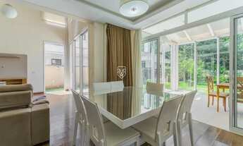 Imagem 3: Casa à venda em condomínio fechado em Santa Felicidade, 4 dormitórios com quintal!