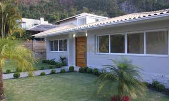 Imagem: Casa linear com 3 quartos no Vale dos Pinheiros