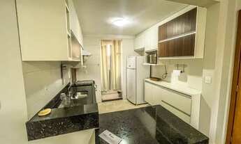 Imagem 2: Apartamento mobiliado para locação. Possui 2 quartos com armários embutidos e v