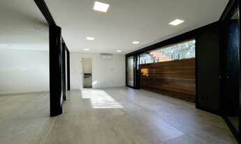 Imagem 5: Casa de condomínio para venda possui 555 metros quadrados com 4 quartos