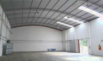 Imagem 2: Aluga-se Excelente Galpão 805m2 no Santos Antônio prox Av:Brasil