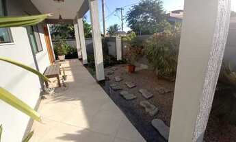 Imagem 5: Casa para venda possui 269 m² com 3 suítes, próximo à praia