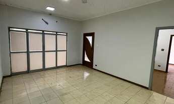 Imagem 3: Casa Comercial para Locação em Presidente Prudente, Bosque, 4 dormitórios, 1 banheiro, 10