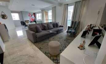 Imagem: Lindo apartamento todo reformado. São 226m²