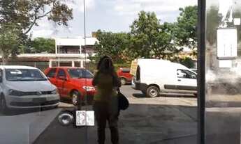 Imagem 2: SCRN 712/13, Asa Norte, apto com 32 m² quarto e sala divididos reformado, 1º andar