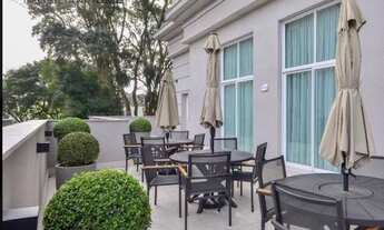 Imagem 3: Apartamento 4 Suítes (1 Suíte Master) Palais Suisse Cabral - Curitiba