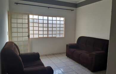 Imagem 3: Casa para venda com 80 metros quadrados com 3 quartos em Centro - Varginha - MG