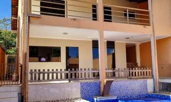 Imagem: Casa de dois pavimentos no Vale das Acácias