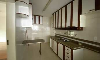 Imagem 2: Apartamento para venda com 118 metros quadrados com 3 quartos em Petrópolis