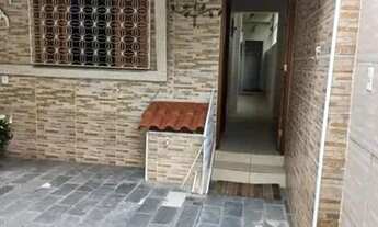 Imagem 2: Alugo casa de três quartos , sendo térrea . Santíssimo