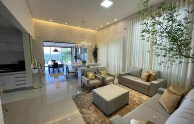 Imagem 7: Casa MOBILIADA, possui 319 metros quadrados com 3 SUITES