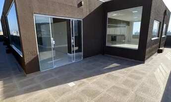 Imagem: Sala comercial ampla com vista para o mar