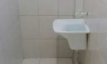 Imagem 3: Alugo Kitnet na Fazenda Rio Grande - uma peça com banheiro