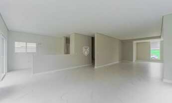 Imagem 7: Casa em condomínio Fechado em Santa Felicidade, 4 suítes, 4 vagas de garagem!