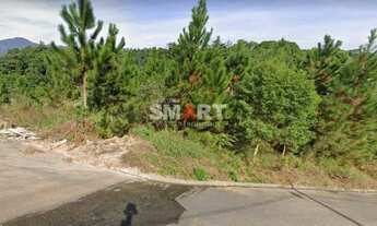 Imagem: Terreno com 588,2m² e frente com 24m