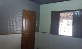 Imagem 4: Alugo casa de três quartos , sendo térrea . Santíssimo