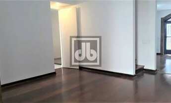 Imagem: JARDIM BOTÂNICO, CASA EM RUA TRADICIONAL