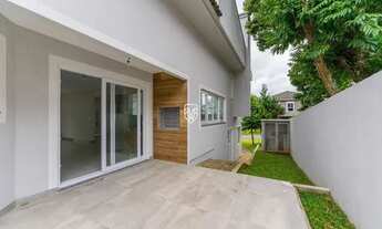 Imagem 4: Casa em condomínio reformada com 4 suítes e terreno de 487m2