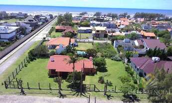 Imagem: Casa e Sobrado de 4 dormitórios à Venda