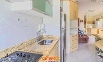 Imagem 7: Apartamento totalmente mobiliado com 2 dormitórios, banheira de hidromassagem e com 1 vaga