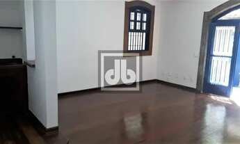 Imagem 3: JARDIM BOTÂNICO, CASA EM RUA TRADICIONAL, 280M², 3 SUÍTES, 1 VAGA