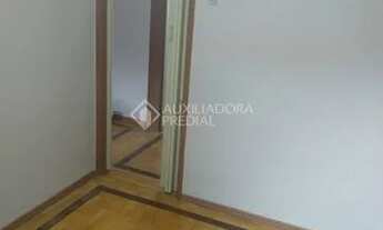 Imagem 6: Casa para venda possui 98 metros quadrados com 2 quartos em Petrópolis - Porto Alegre - RS