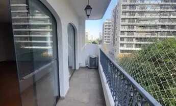 Imagem 5: Apartamento Recém Reformado com 135m² de área útil com 3 Dormitórios, 1suíte, 2 vagas, e A