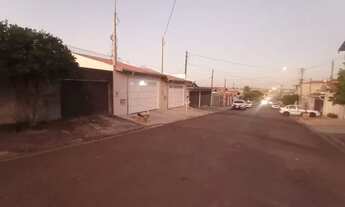 Imagem 2: Casa 2 dormitórios para Venda em Piracicaba, Vila Sônia, 2 dormitórios, 1 banheiro, 4 vaga