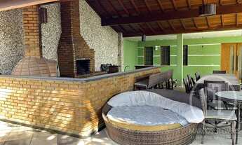 Imagem: Casa com Piscina e Churrasqueira no Cipó