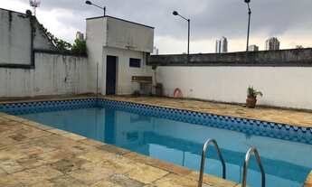 Imagem 4: Terreno com piscina para eventos