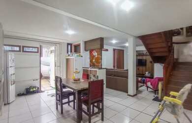 Imagem 2: Casa para Venda - 136m², 2 dormitórios, sendo 2 suites, 2 vagas - Partenon