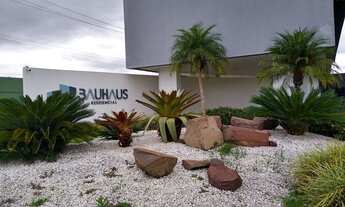 Imagem: Terreno em condomínio fechado de alto padrão