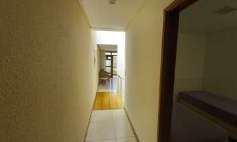 Imagem 4: Casa com primeiro andar em ótima localização no Farol