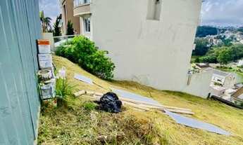 Imagem: Ótimo terreno declive no condomínio Swiss