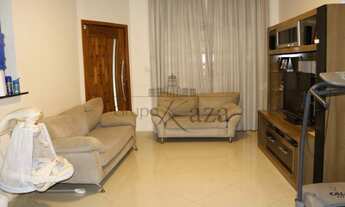 Imagem: Sobrado para venda possui 250 metros quadrados