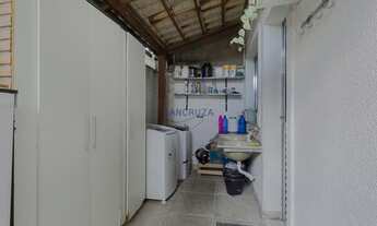 Imagem 4: Aconchegante casa de condomínio com excelente localização e fácil acesso!!!