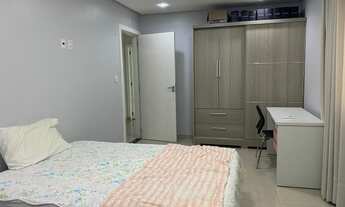 Imagem 4: Casa duplex no Residencial Tiradentes- 100% mobiliada. 4 suítes, 4 vagas!