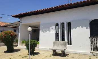 Imagem 3: Casa à venda com 4 quartos - Teresina/PI