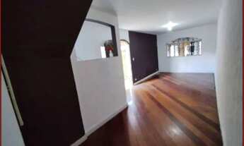 Imagem 4: SOBRADO COM SÓTÃO E EDÍCULA PRÓXIMO A SUBPREFEITURA PENHA