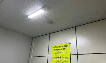 Imagem 2: Galpão em frente ao Terminal Garavelo - GO 040