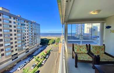 Imagem: SACADÃO COM VISTA PARA O MAR E PRAÇA