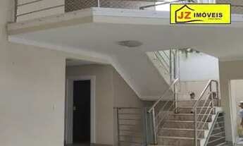 Imagem 4: Casa para aluguel e venda possui 5 dormitórios em São Roque - SP