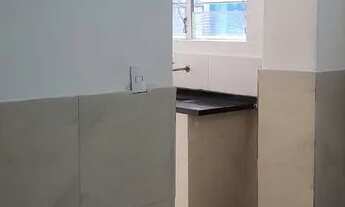 Imagem 4: Quarto e cozinha R$900,00